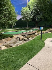 Family Sports Miniature Golf