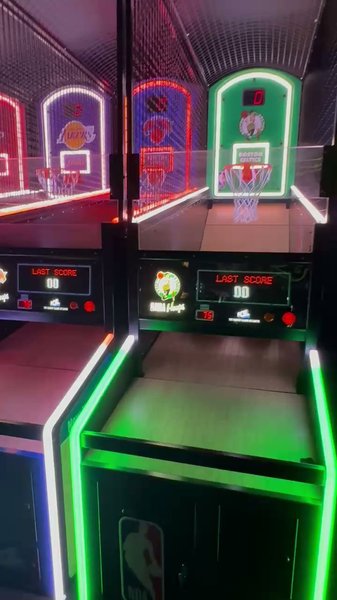 Play Money Family Pinball Arcade Bar: Ft. Pierce photo 2