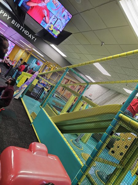 Chuck E. Cheese photo 5