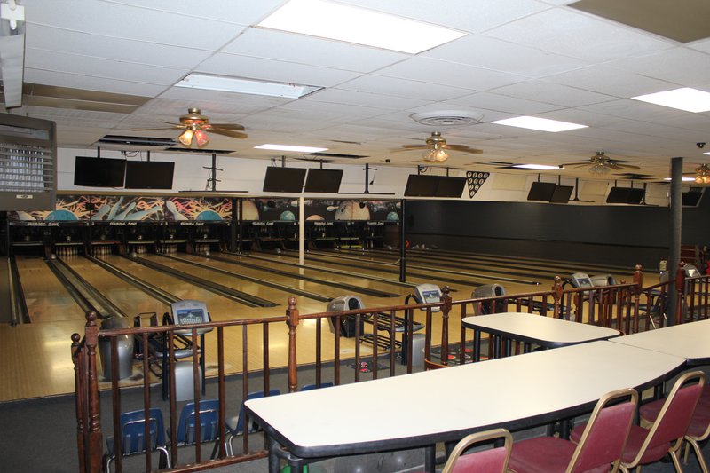 Juanitos Family Bowling Center photo 5
