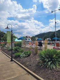 Mon Tsunami Wave Pool photo 4