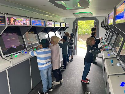 LEVEL UP MOBILE ARCADE photo 2
