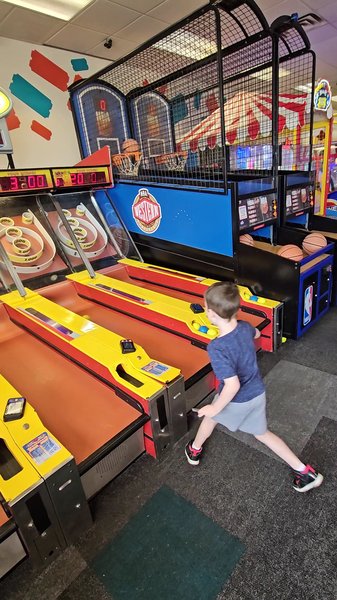 Chuck E. Cheese photo 2