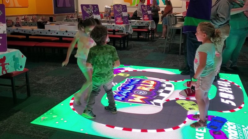 Chuck E. Cheese photo 2
