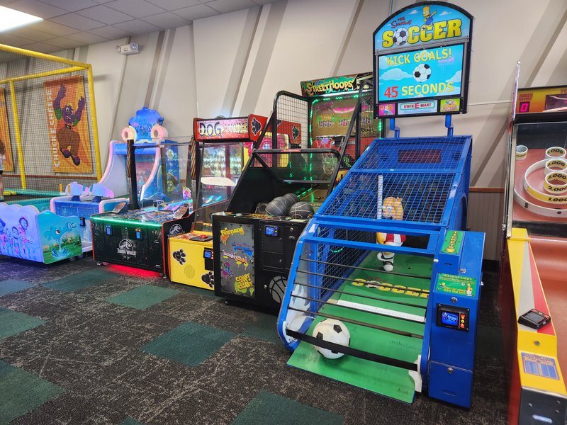 Chuck E. Cheese photo 3