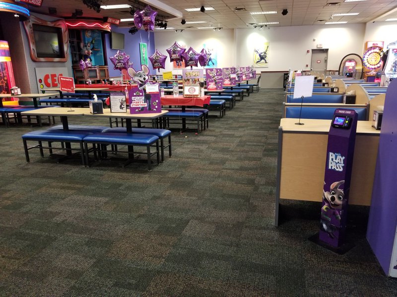 Chuck E. Cheese photo 4
