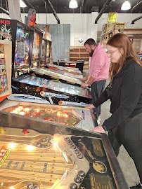 Tilty McFlipperz Pinball Bar