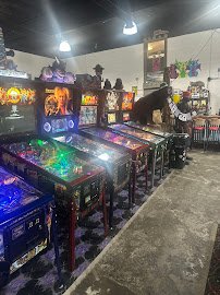 Tilty McFlipperz Pinball Bar photo 6