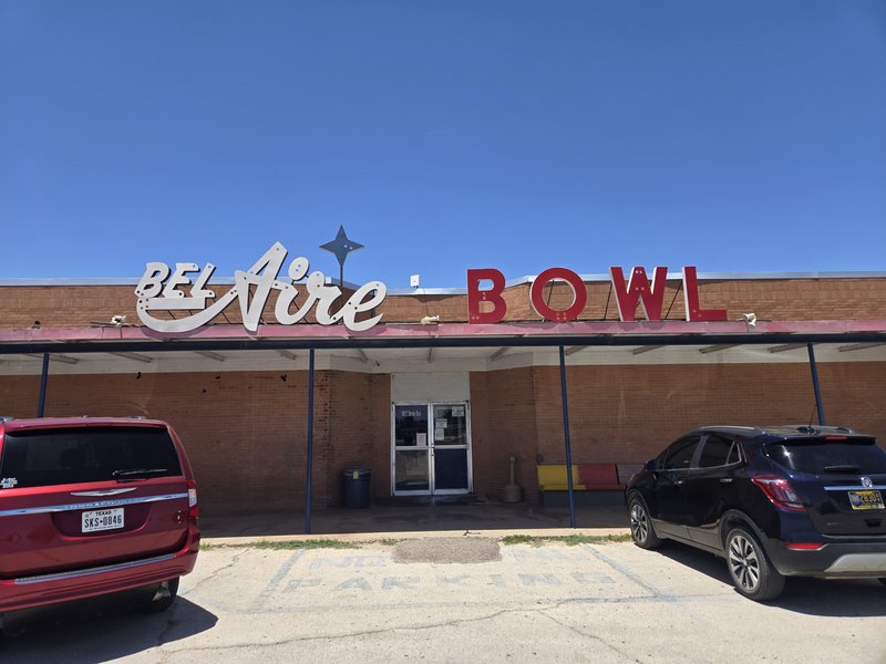 Bel Aire Bowl photo 3