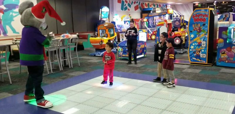 Chuck E. Cheese photo 2