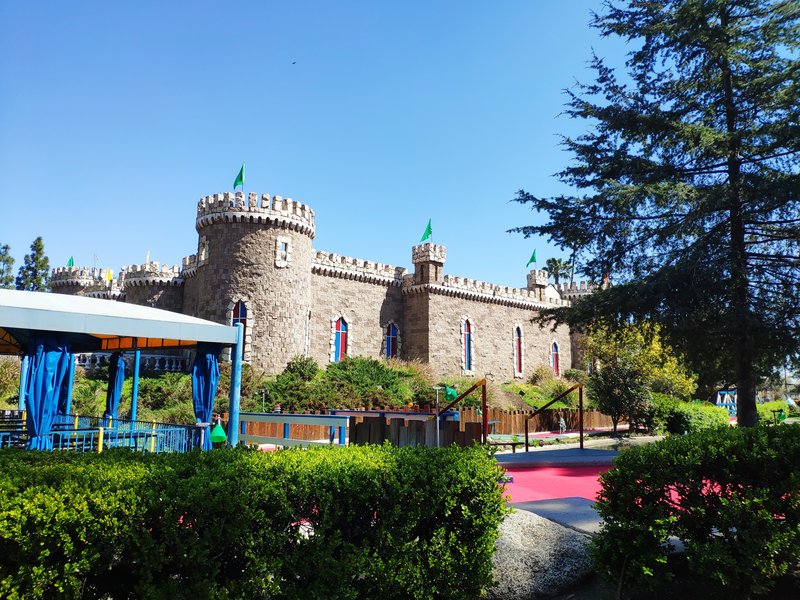 Sherman Oaks Castle Park photo 3
