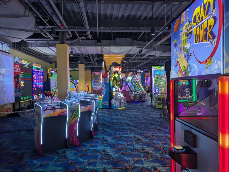 Round1 Bowling & Arcade Danbury Fair Mall