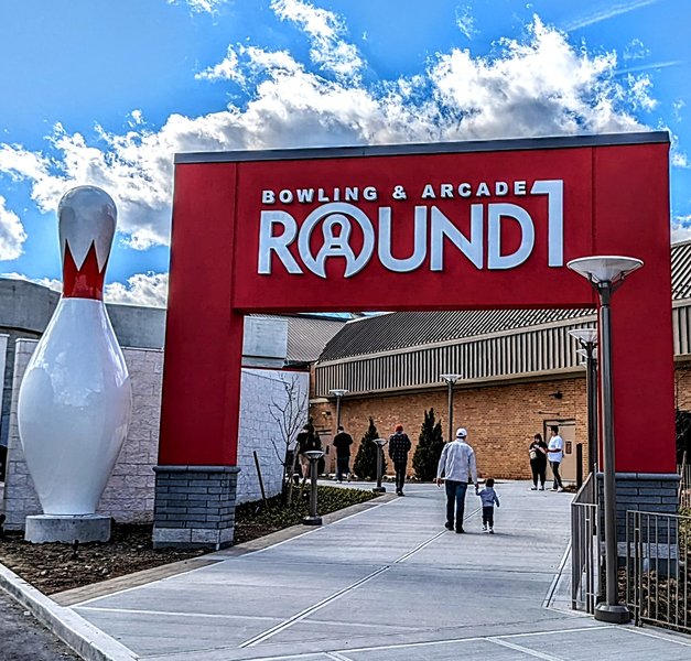 Round1 Bowling & Arcade Danbury Fair Mall photo 3