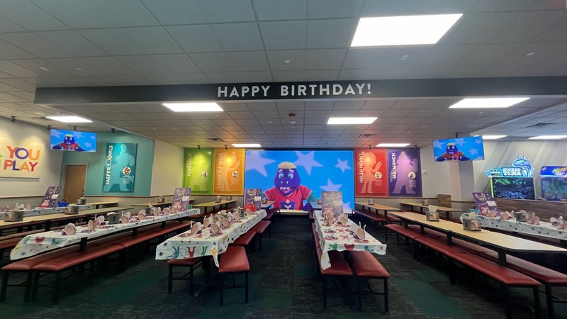 Chuck E. Cheese photo 3