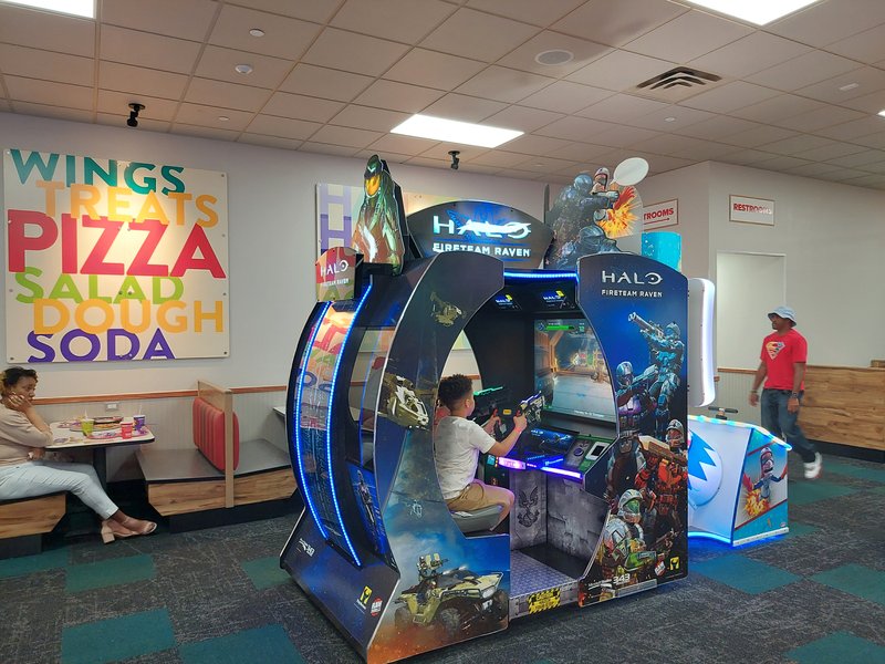 Chuck E. Cheese photo 4