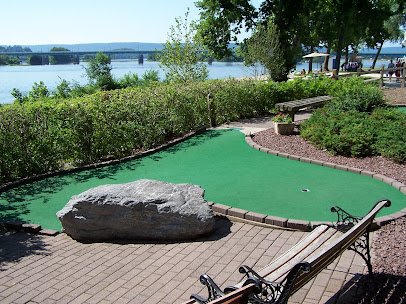 Water Golf On City Island photo 4