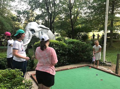 Maggie's Jungle Golf