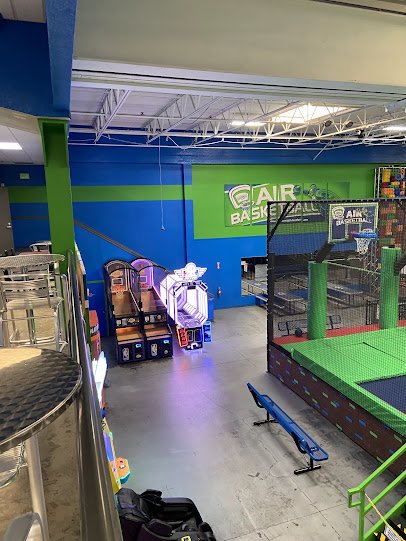 Rebounderz Rohnert Park - Indoor Trampoline and Adventure Park photo 4