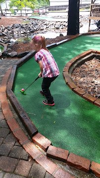 Hole.N.One Family Fun Center photo 3