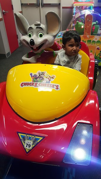 Chuck E. Cheese photo 4