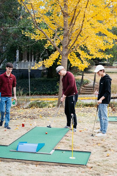 Putt Athens photo 2