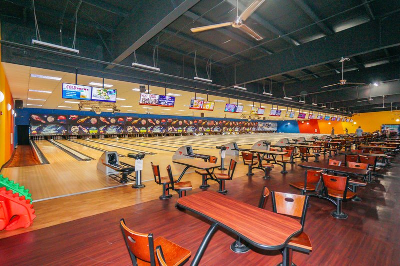 Planet Fun & Starz Grille Family Entertainment and Bowling Center photo 6