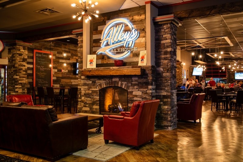Pinheads & Alley’s Alehouse photo 3