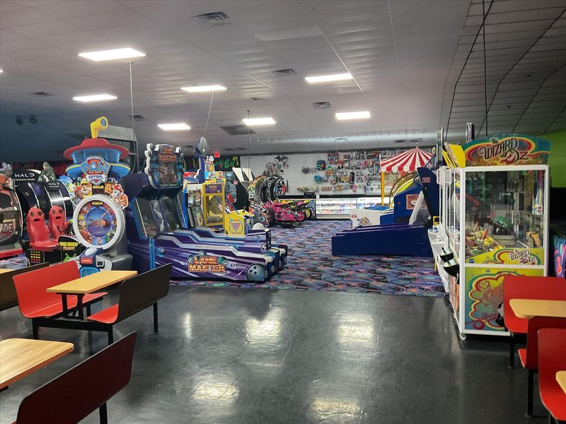 Skate and Play Family Fun Center photo 3