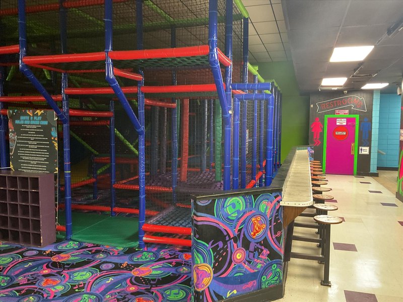 Skate and Play Family Fun Center photo 6