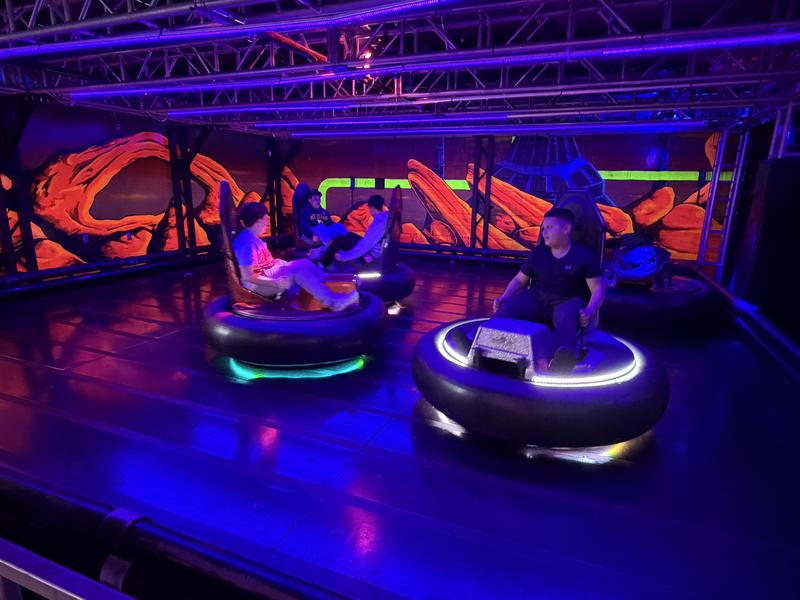 Zap Zone Glo-Golf photo 3