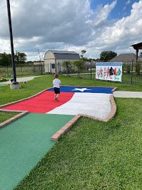 Longview Greens Miniature Golfing photo 3