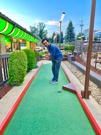 Par 2 Golf - Monroeville