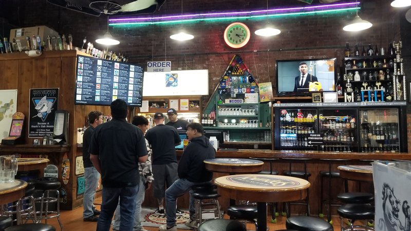 HotShots Billiards & Family Entertainment Center photo 6