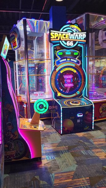 Round1 Bowling & Arcade Quail Springs Mall photo 2