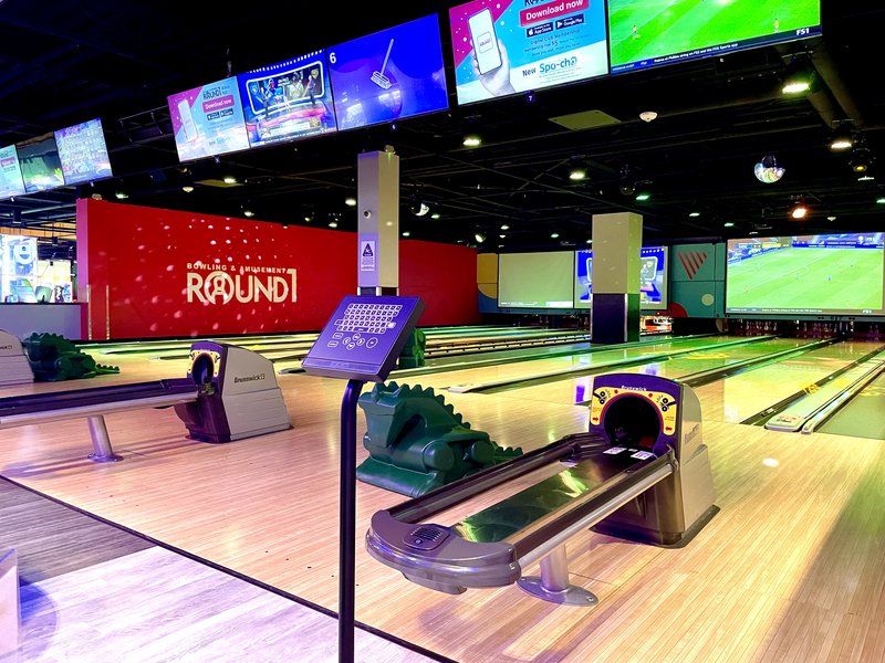 Round1 Bowling & Arcade Quail Springs Mall photo 4