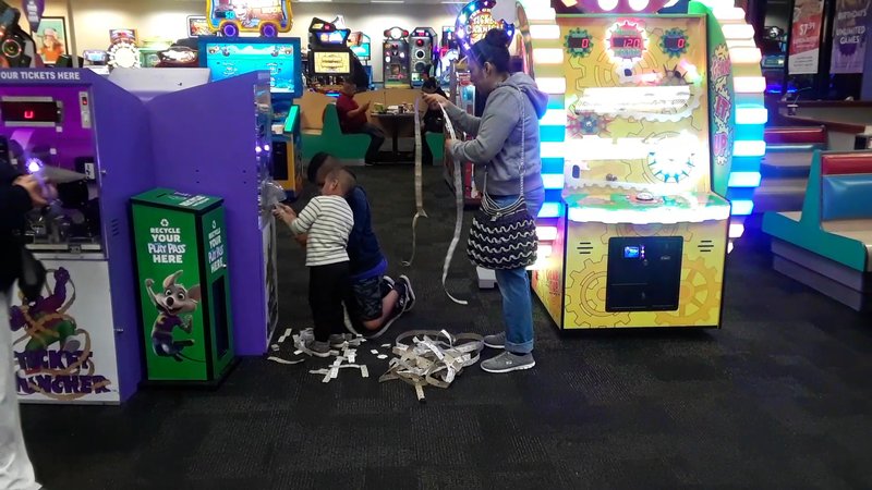 Chuck E. Cheese photo 2