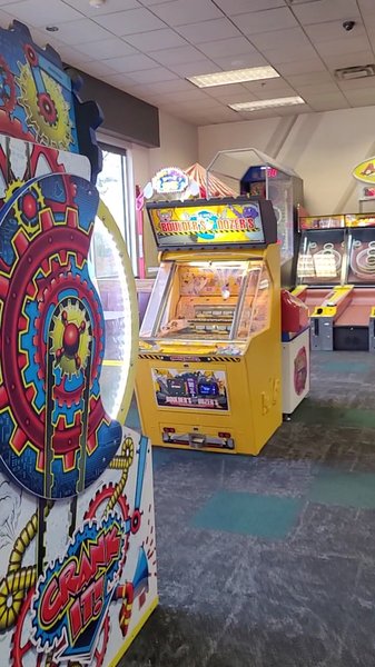 Chuck E. Cheese photo 2