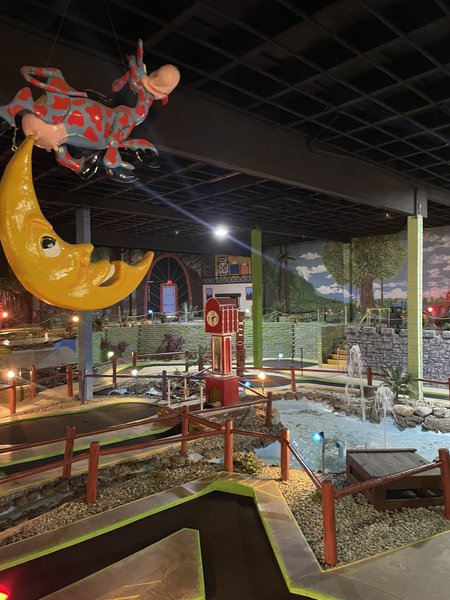 Bullwinkle's Upland photo 4