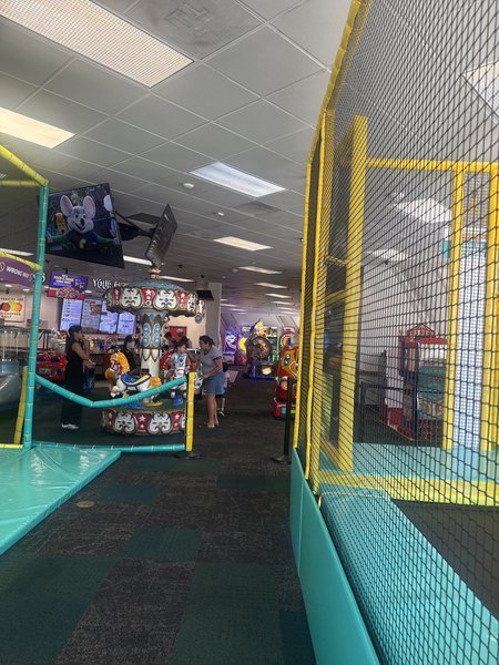 Chuck E. Cheese photo 3