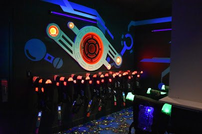 Q-ZAR Laser Tag photo 4