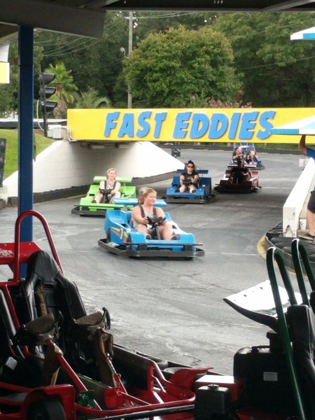 Fast Eddies Fun Center photo 3