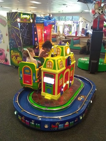 Chuck E. Cheese photo 4