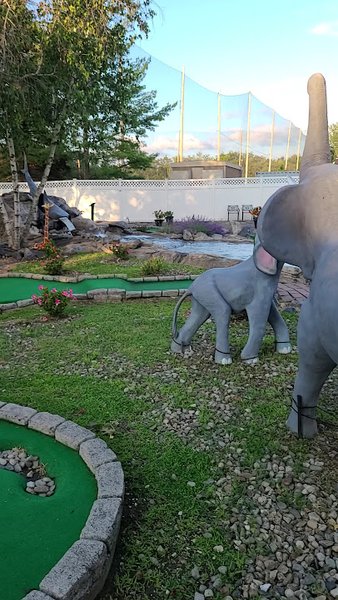 BFM Driving Range & Mini Golf photo 2