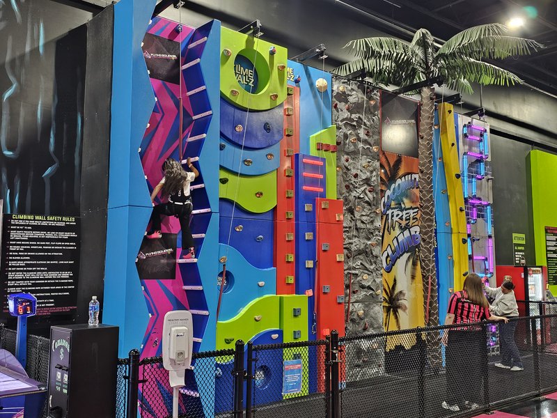 Flying Squirrel Trampoline Park photo 5