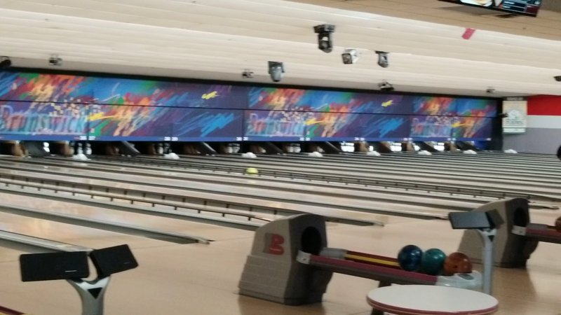 Bowlero Vernon Hills photo 2