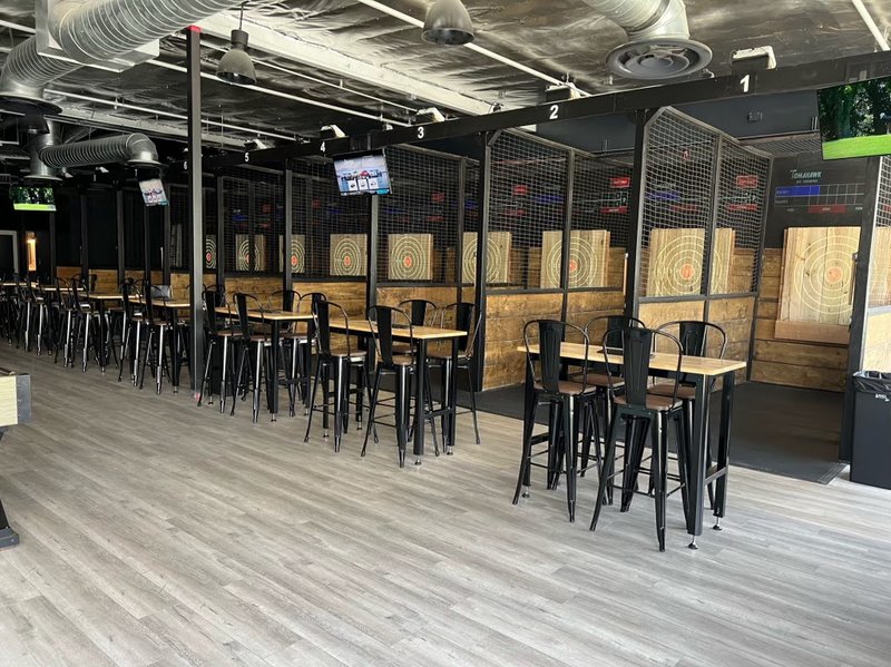 Tomahawk Axe Throwing photo 6