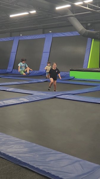 Trampoline jump photo 2