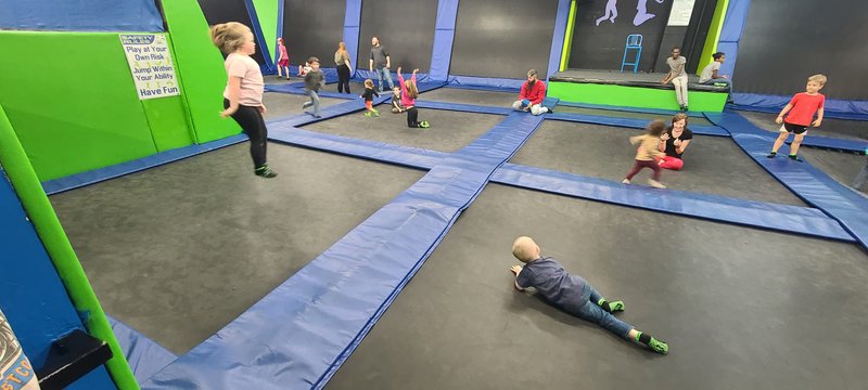 Trampoline jump photo 5