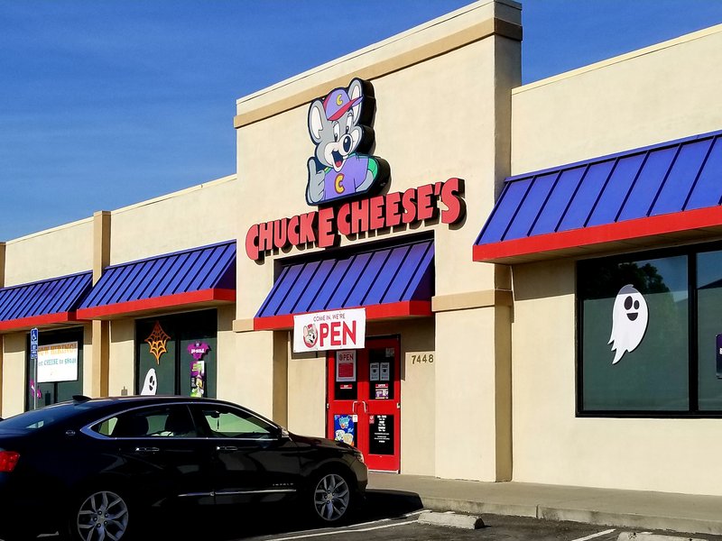 Chuck E. Cheese photo 4