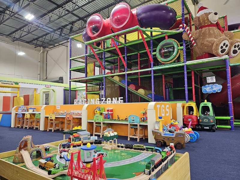 Wonderland Play and Party photo 1